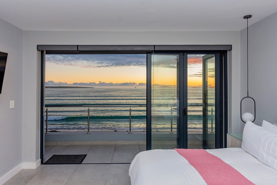 7 Bedroom Property for Sale in Calypso Beach Western Cape